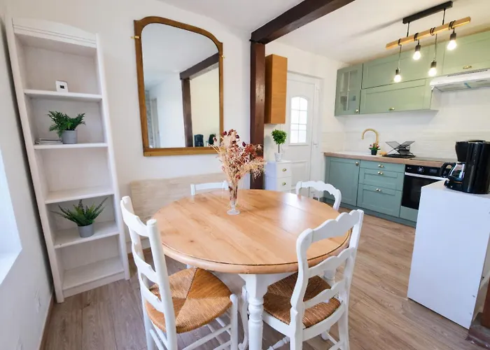 Holiday home Maison T3- Acces Voie Verte Et Transports Le Vaudreuil