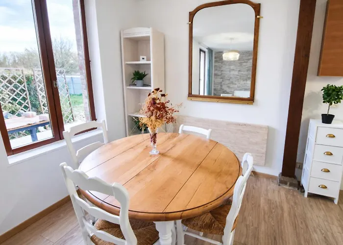 Maison T3- Acces Voie Verte Et Transports Holiday home Le Vaudreuil